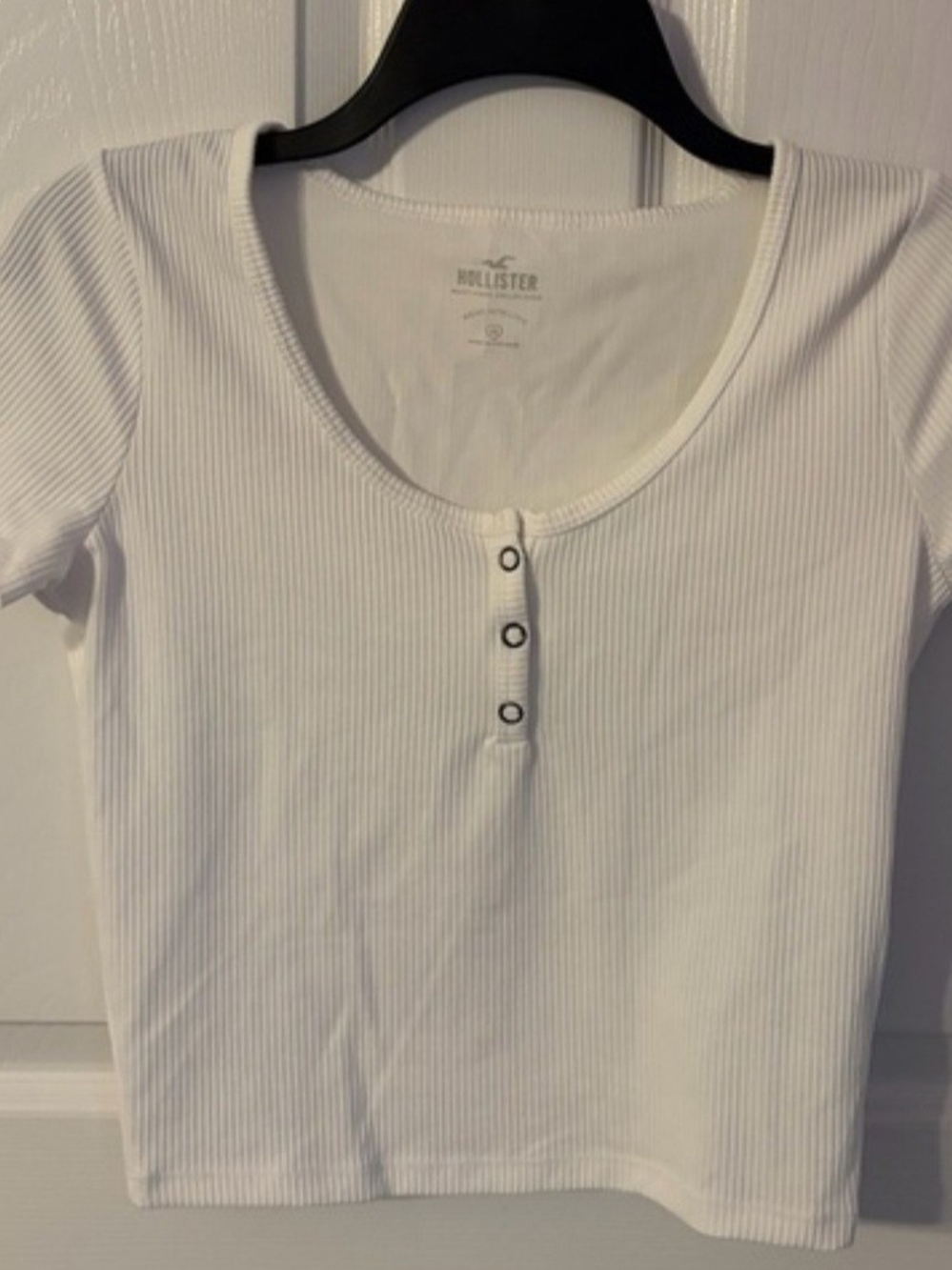 Hollister White Ribbed Scoop-Neck Henley Crop Top